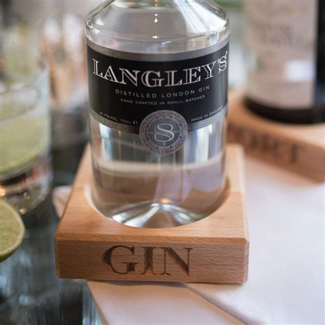 gin stand